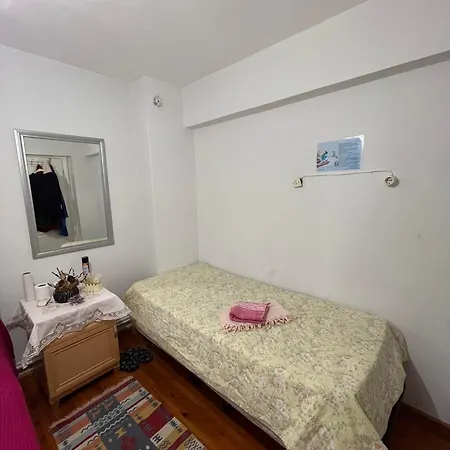 Hotel 19